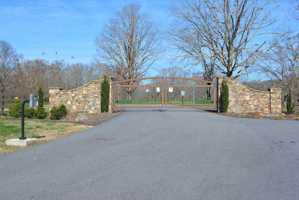 153 River Sound Drive - Photo 1