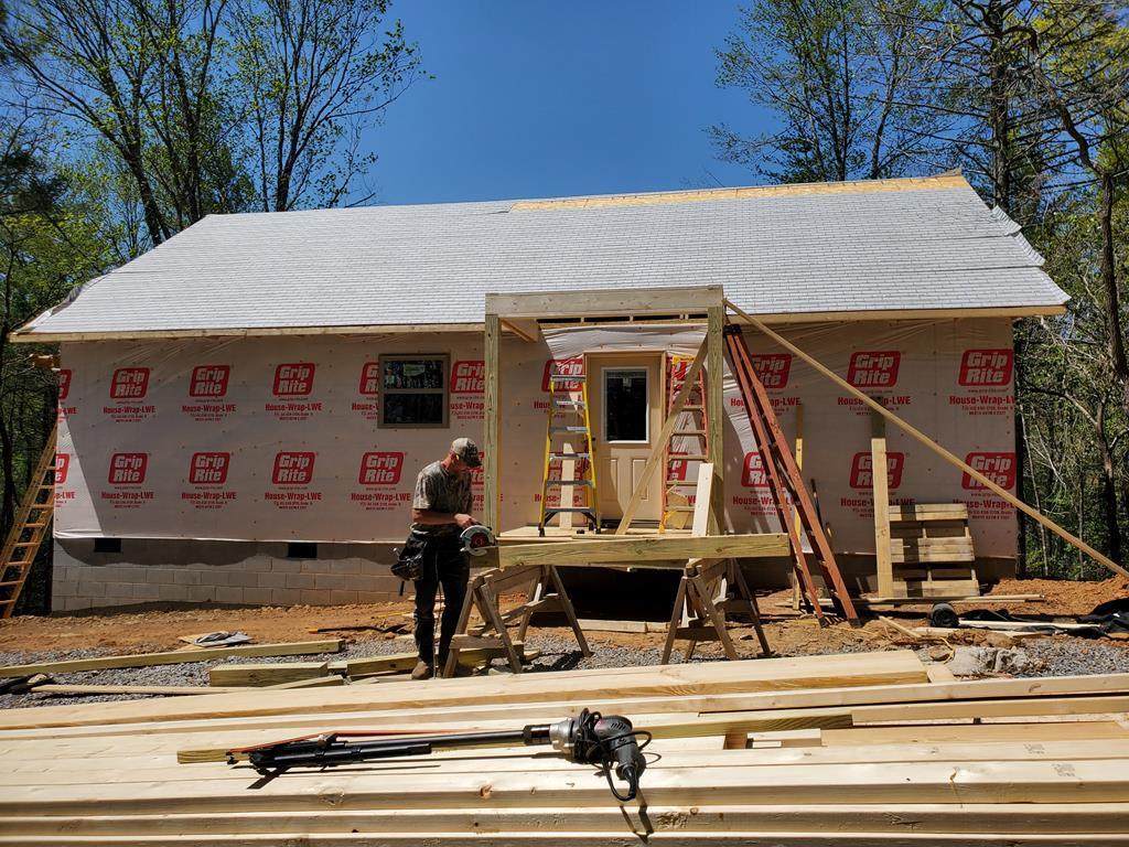 136 Roberts Ridge Lane - Photo 1