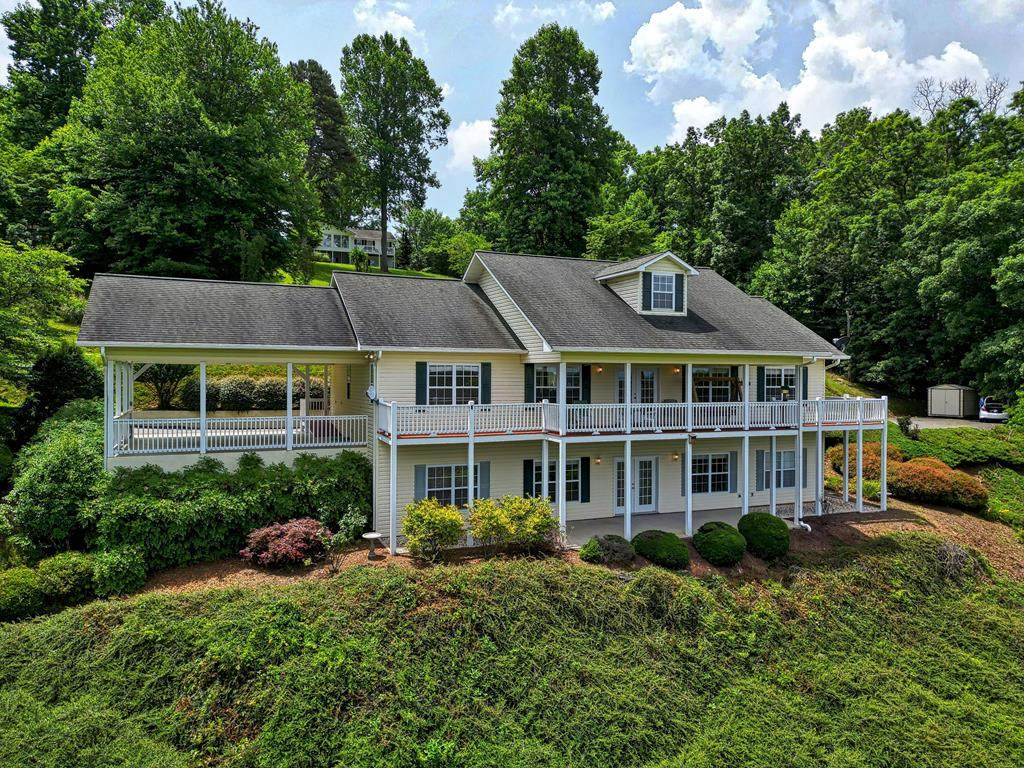 372 Hillside Drive - Photo 1