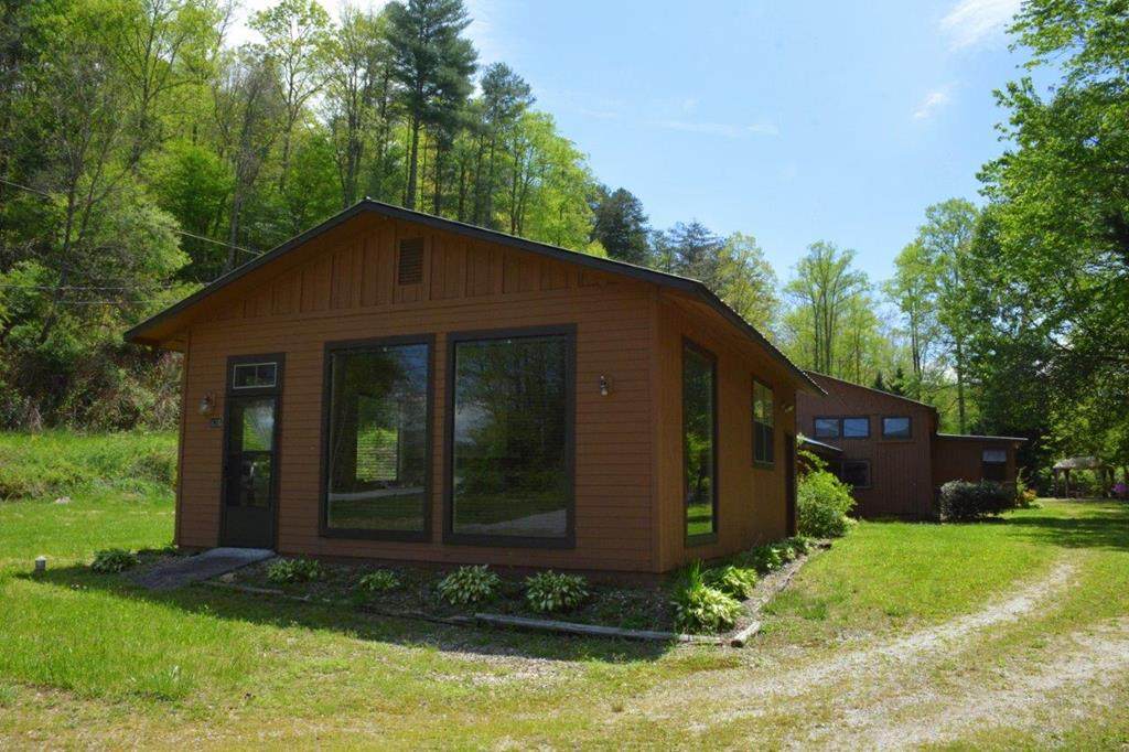 635 Snowbird Rd. - Photo 1