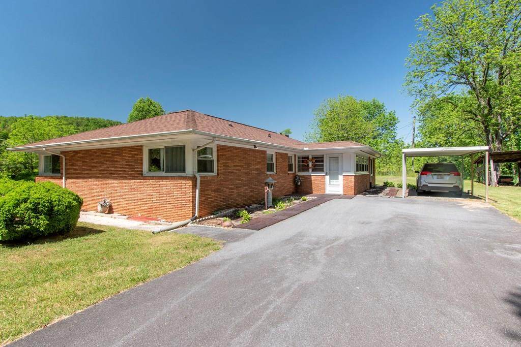158 Airport Road - Photo 1