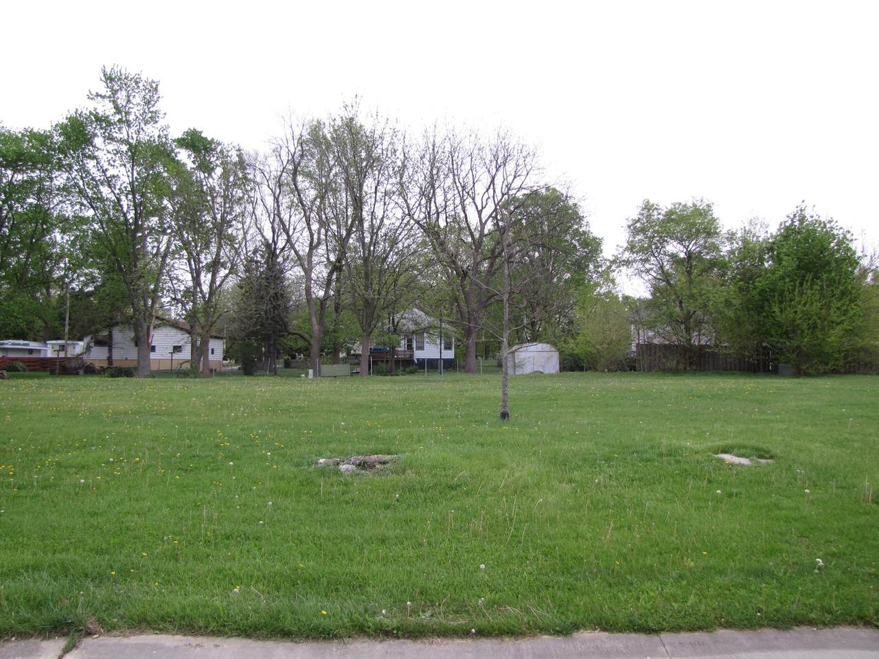 308 Deerfield Drive - Photo 1