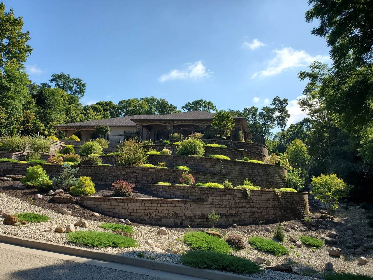 401 Lillemor Lane - Photo 1