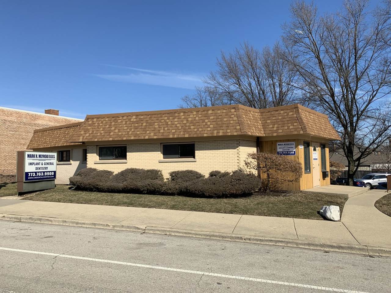 6067 Northwest Highway - Photo 1