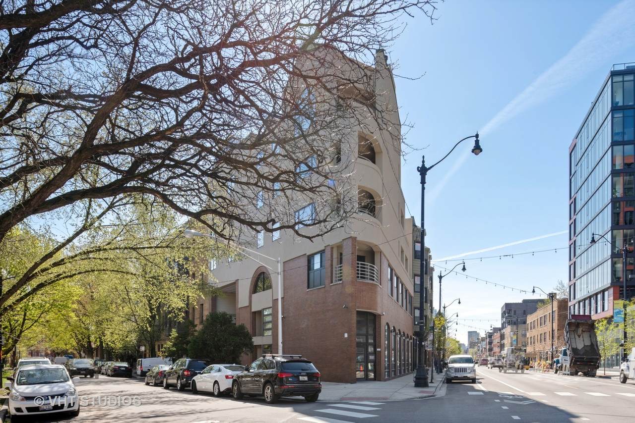 885 Lill Avenue - Photo 1