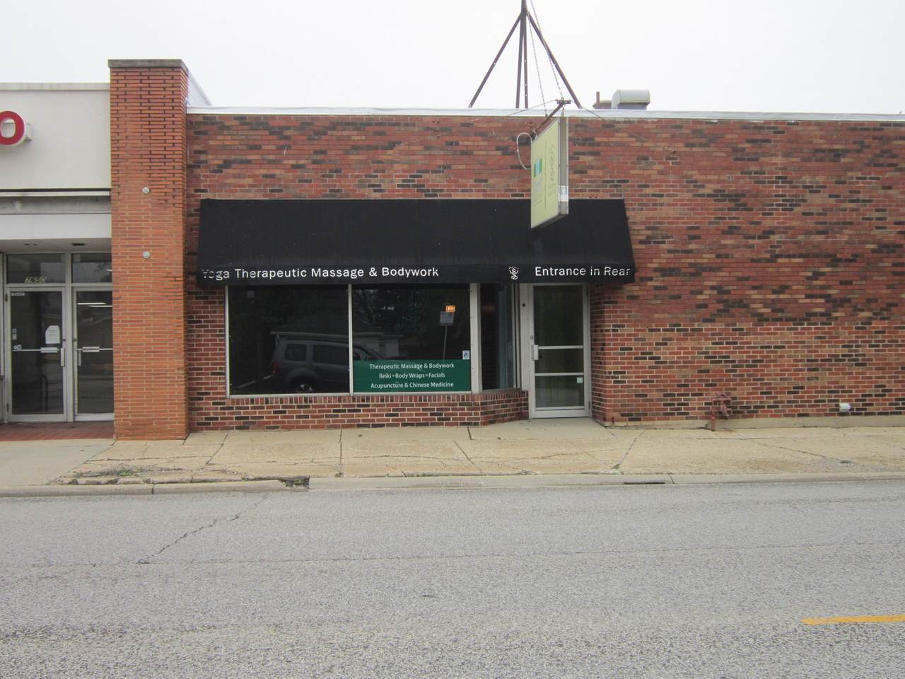 7646 Touhy Avenue - Photo 1