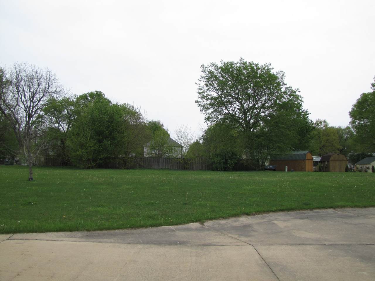 312 Deerfield Drive - Photo 1