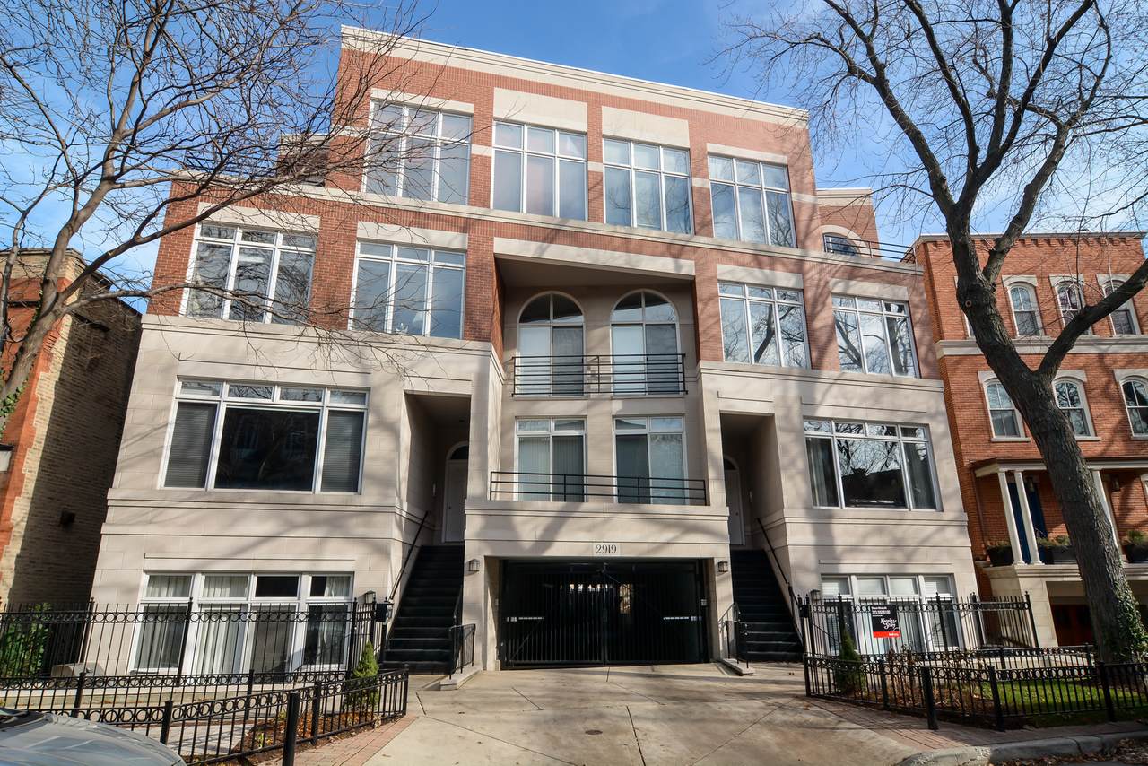 2919 Burling Street - Photo 1