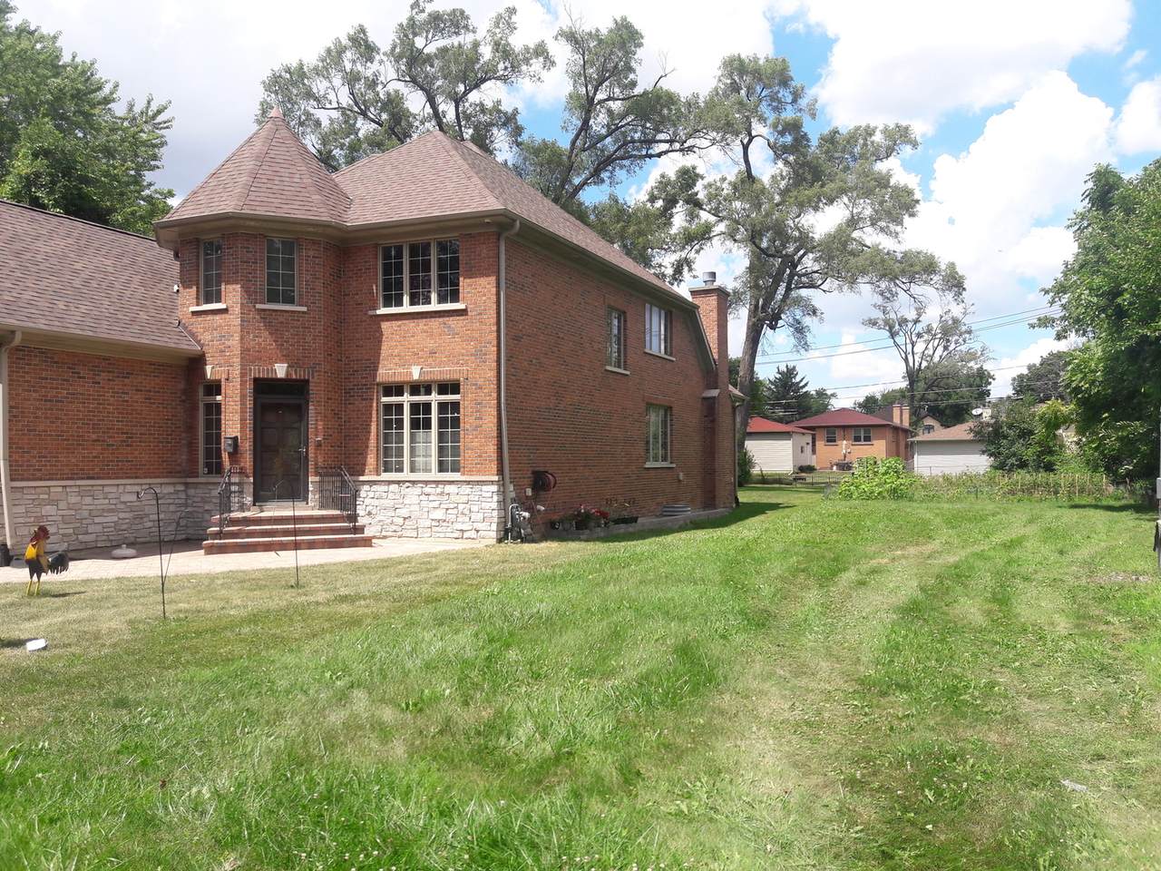 1738 Lunt Avenue - Photo 1