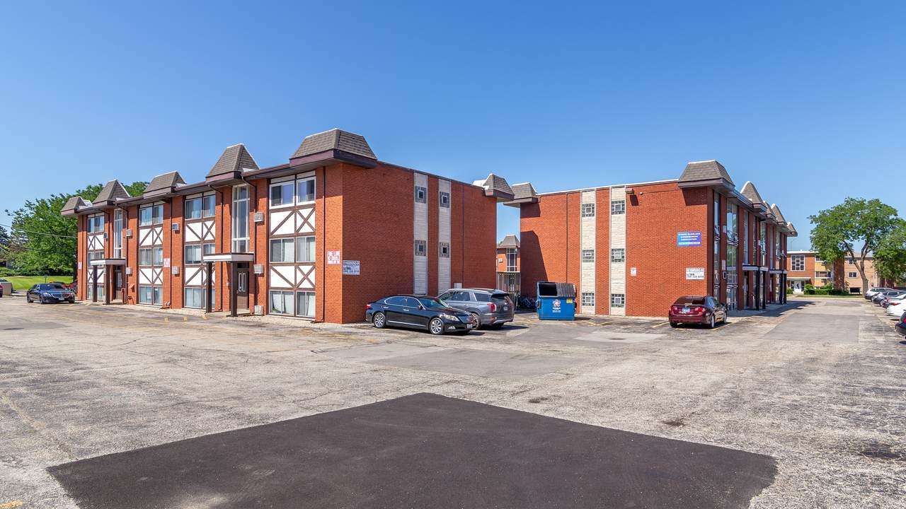 9500 Glenlake Avenue - Photo 1