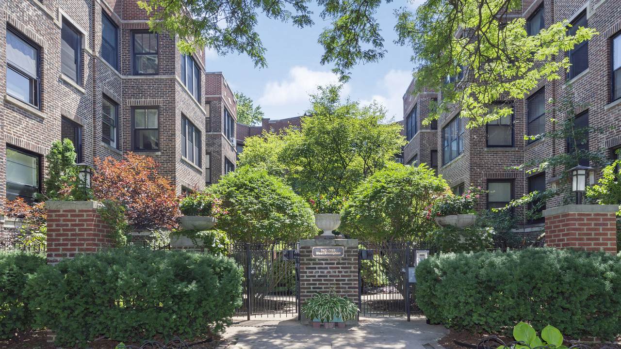 751 Brompton Avenue - Photo 1