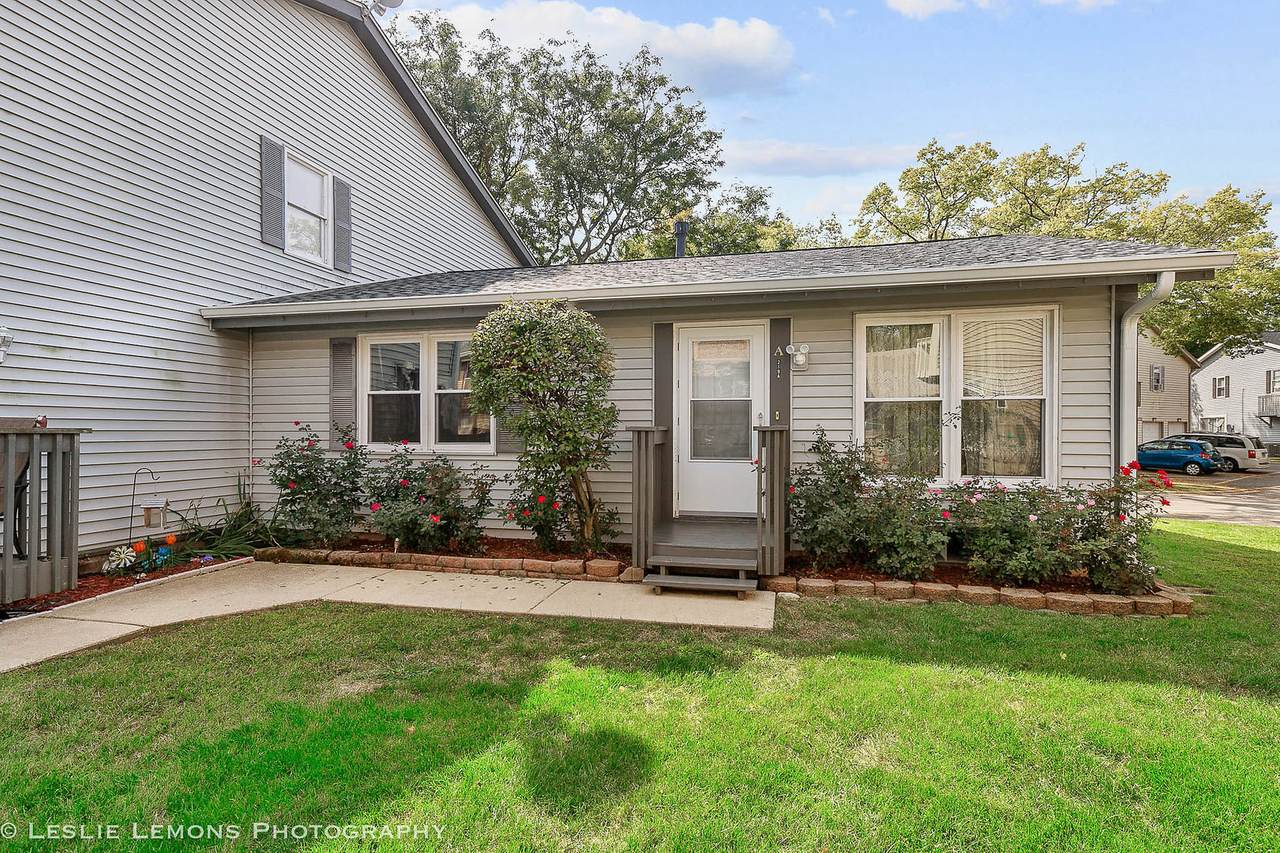 219 Eagle Court - Photo 1