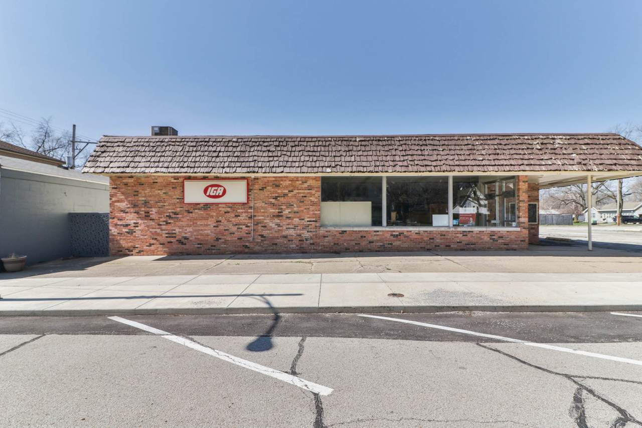 211 Main Avenue - Photo 1