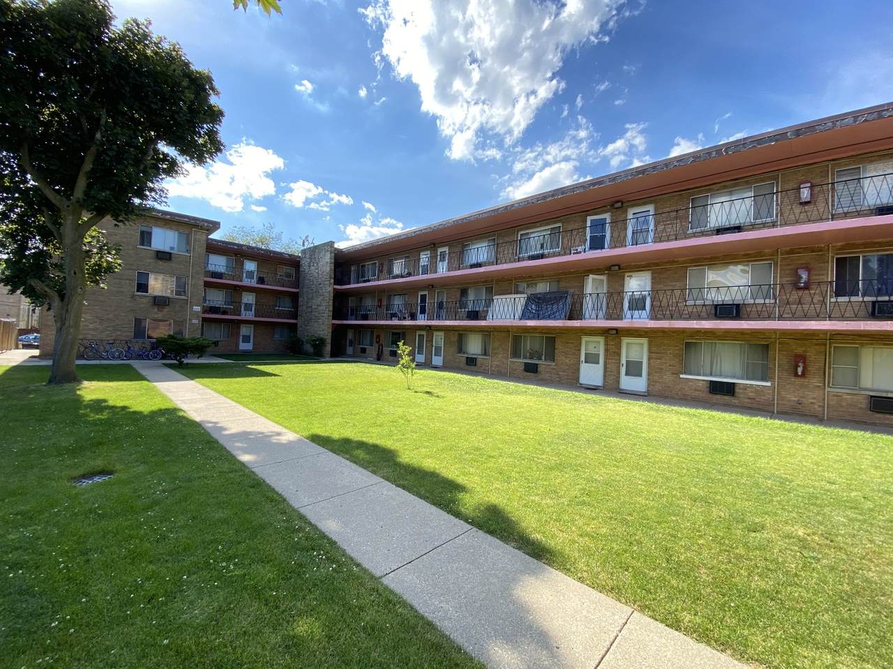 6426 Ridge Boulevard - Photo 1