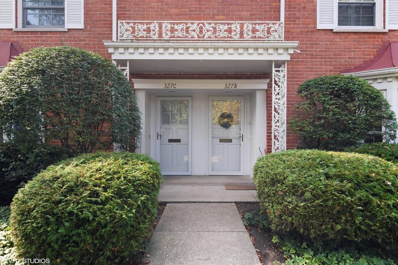327 Greenleaf Avenue - Photo 1