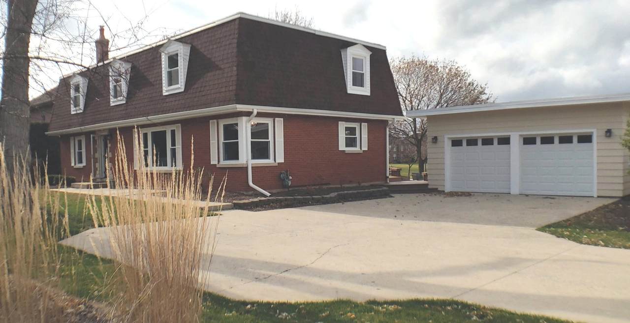 360 Erie Circle - Photo 1