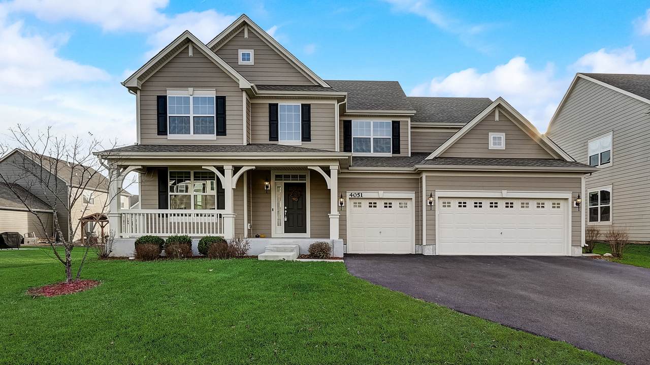 4051 Pompton Avenue - Photo 1