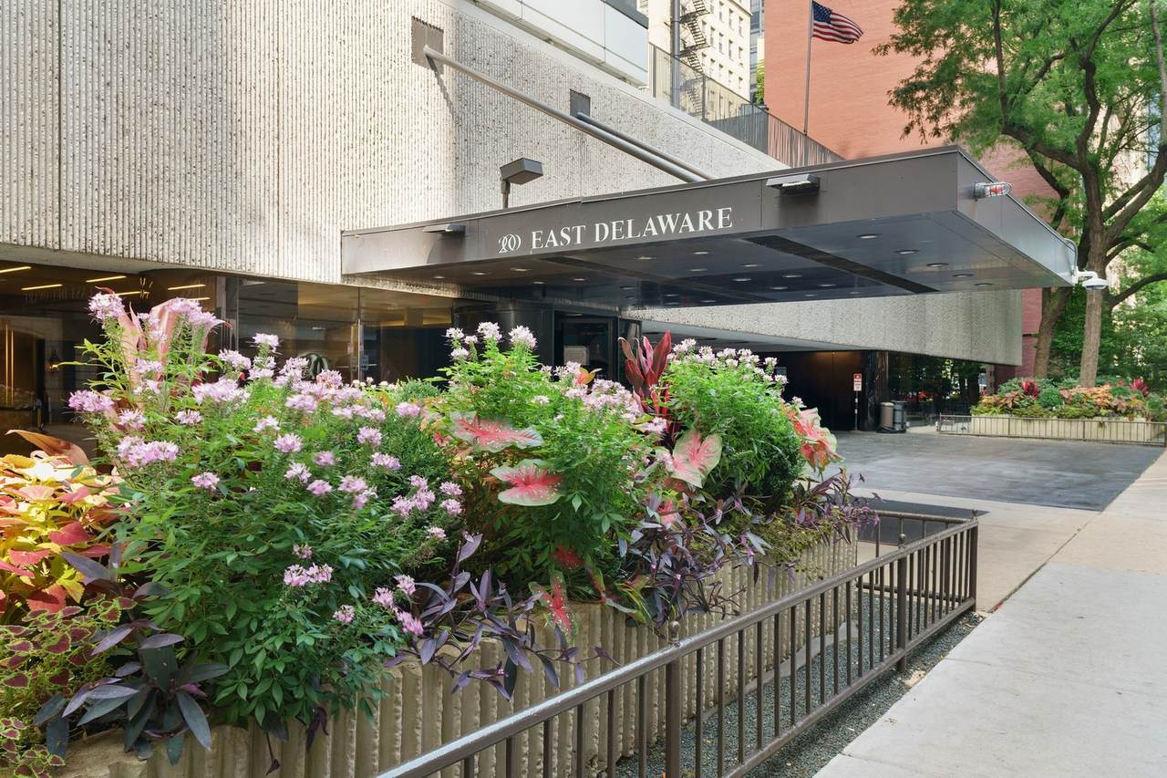 200 Delaware Place - Photo 1