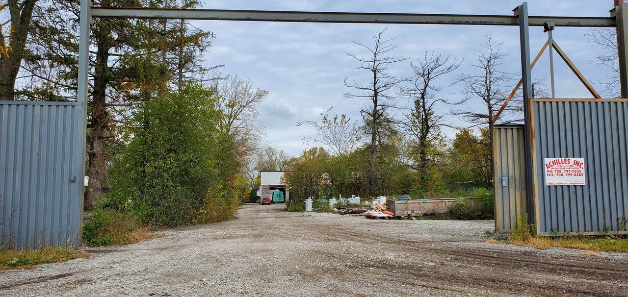 4857 171st Street - Photo 1