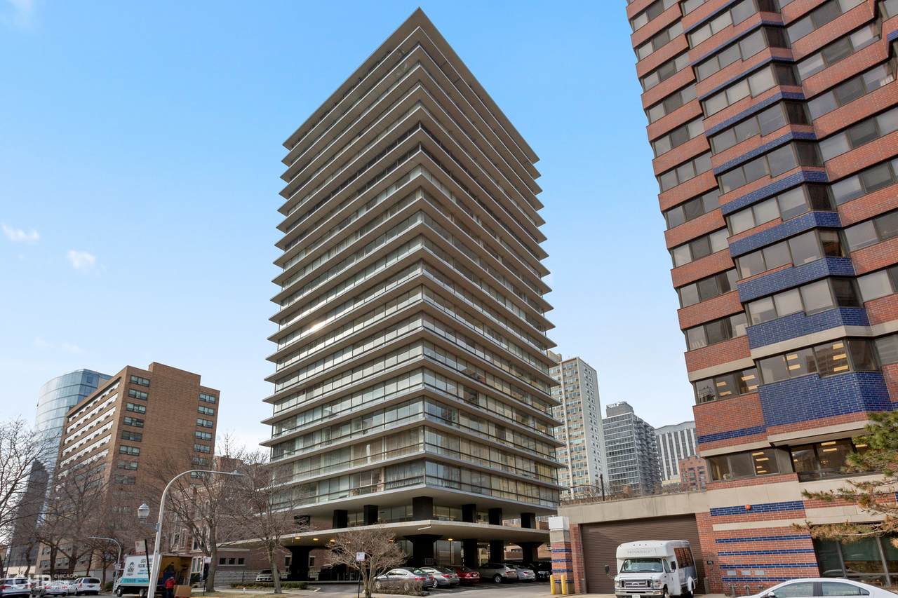 320 Oakdale Avenue - Photo 1
