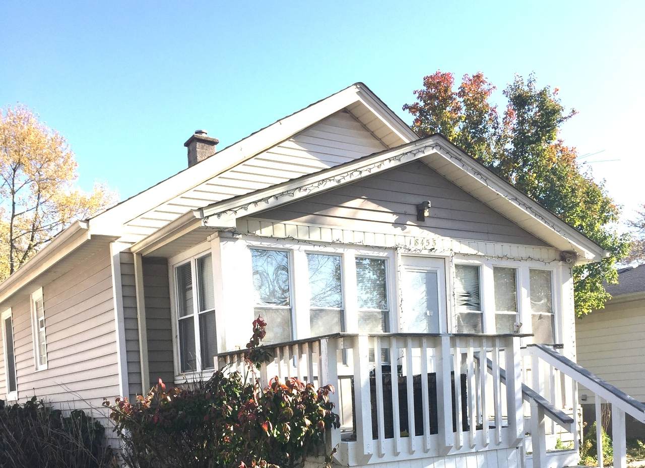 18453 Oakwood Avenue - Photo 1