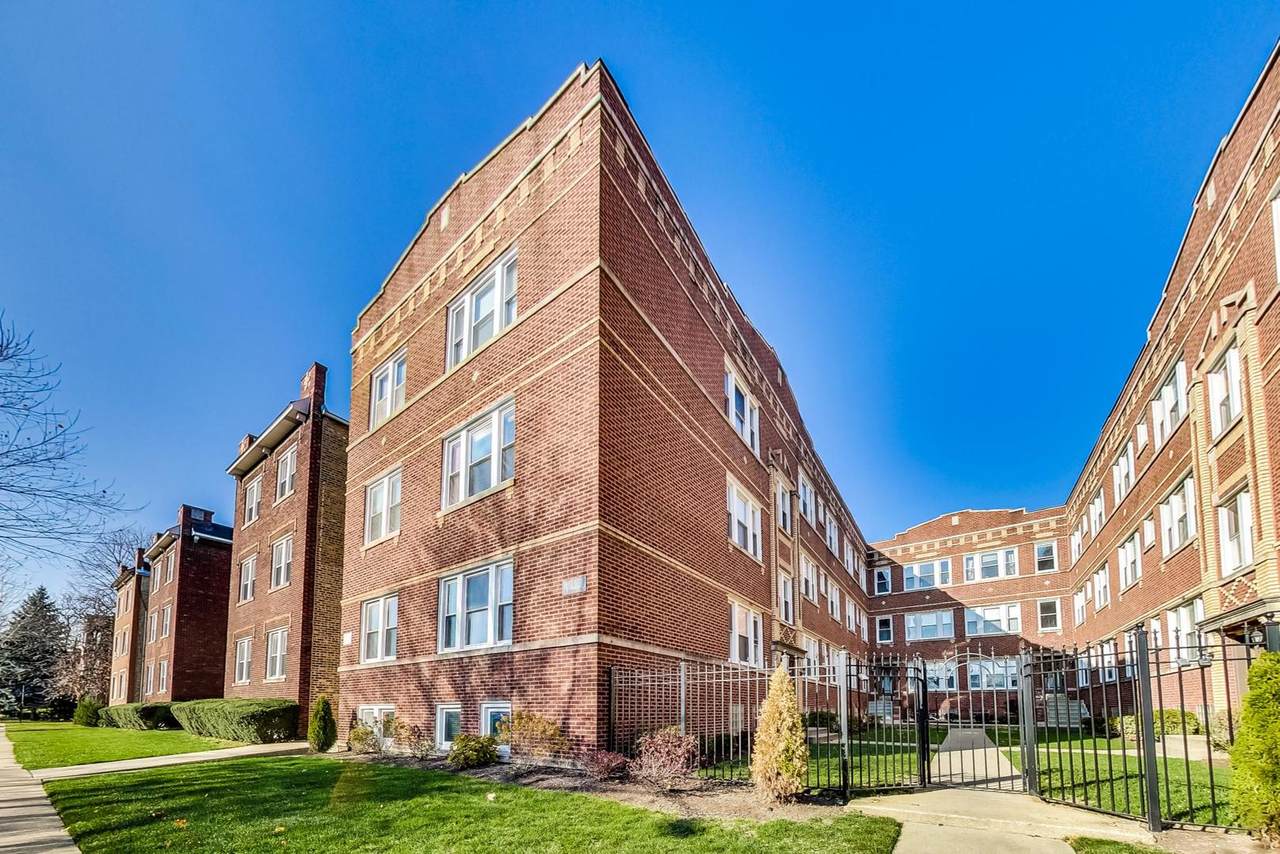 4842 Hutchinson Street - Photo 1