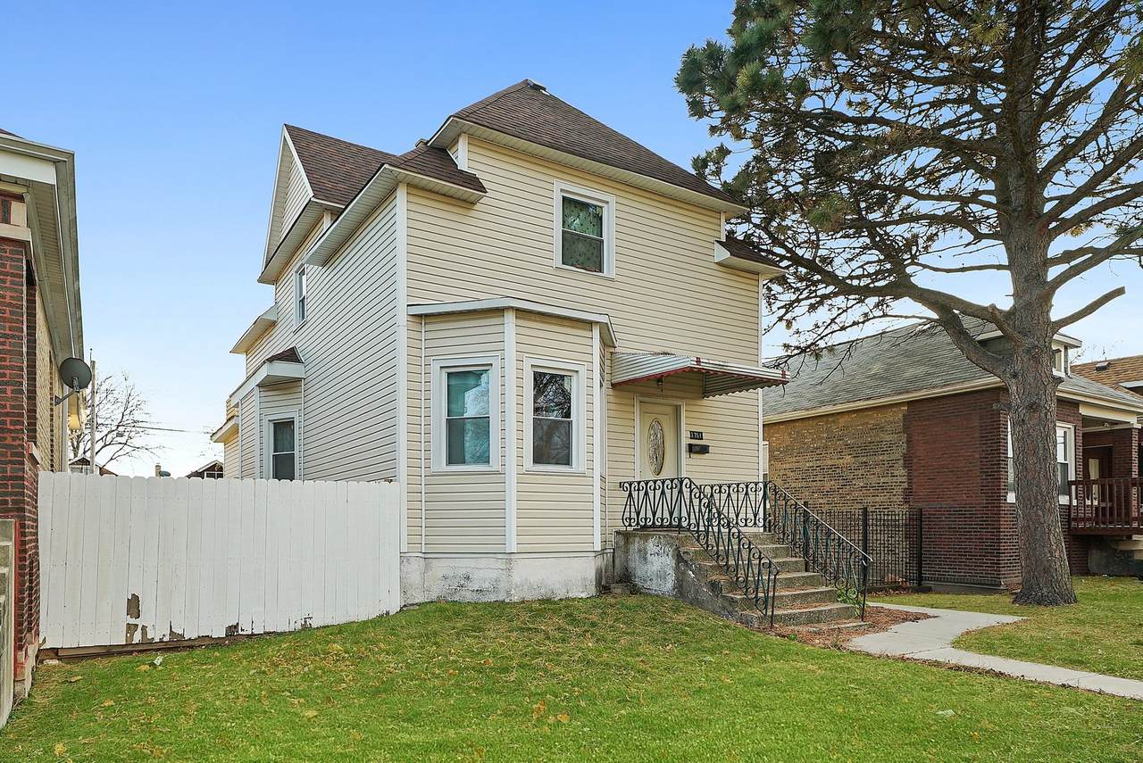 3751 64th Place - Photo 1
