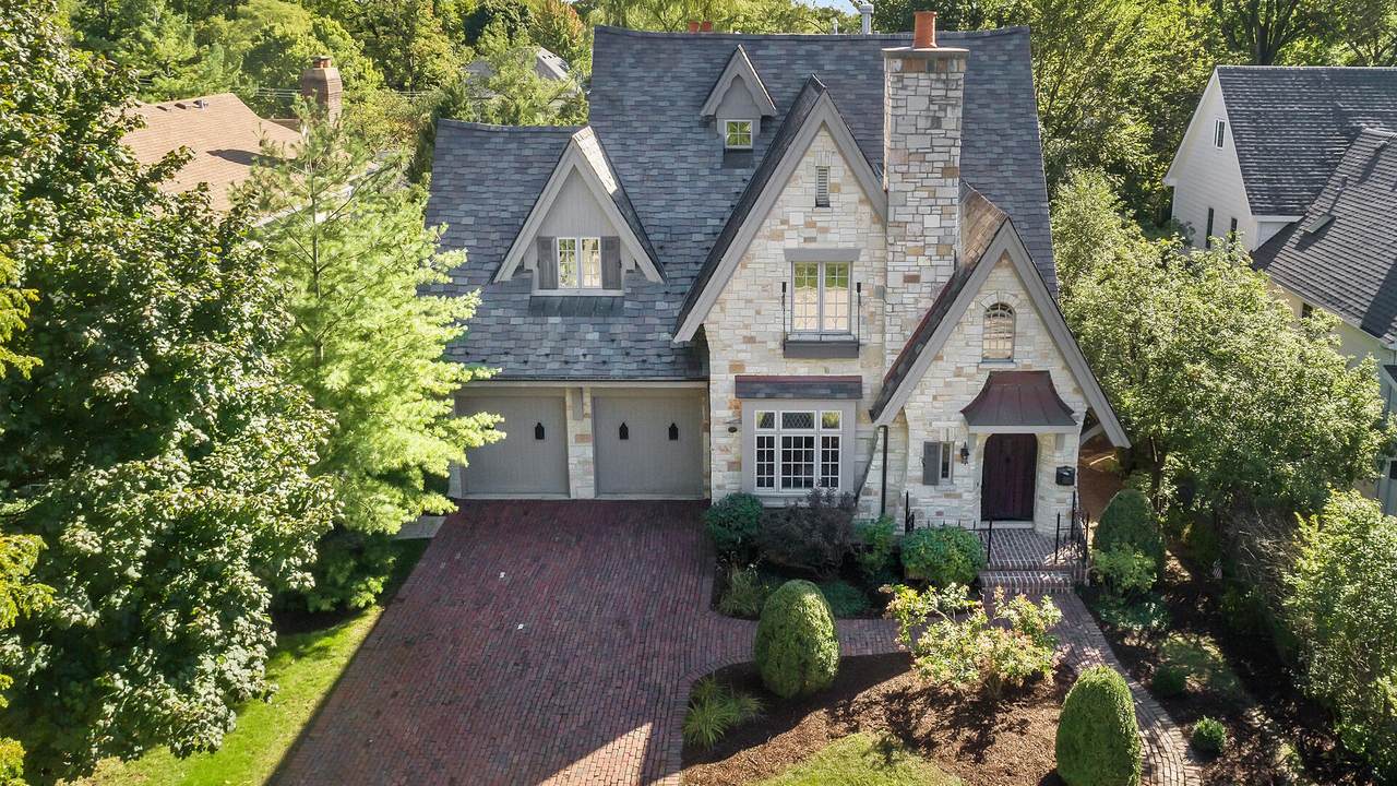 421 Grant Street - Photo 1