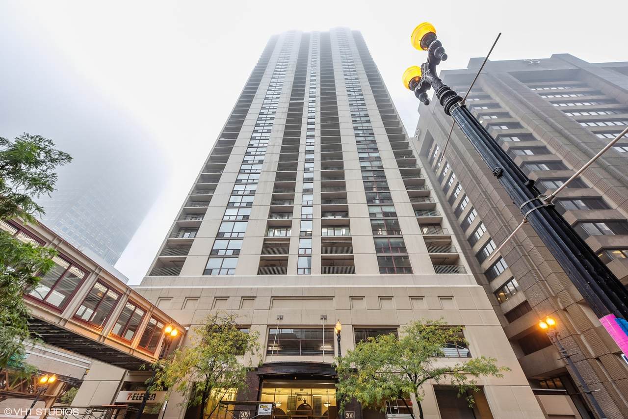 200 Dearborn Street - Photo 1