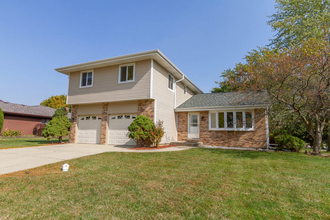 133 Knollwood Drive - Photo 1