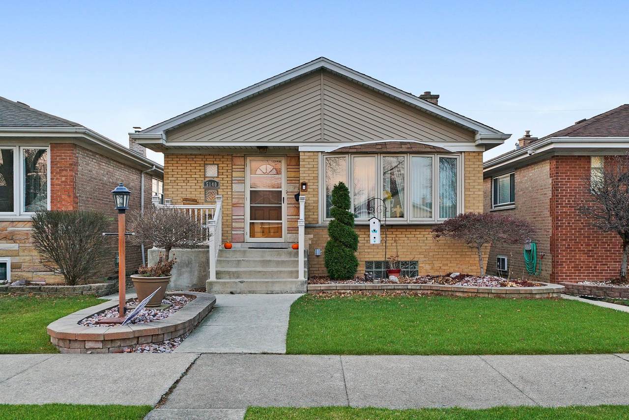 5140 Mulligan Avenue - Photo 1