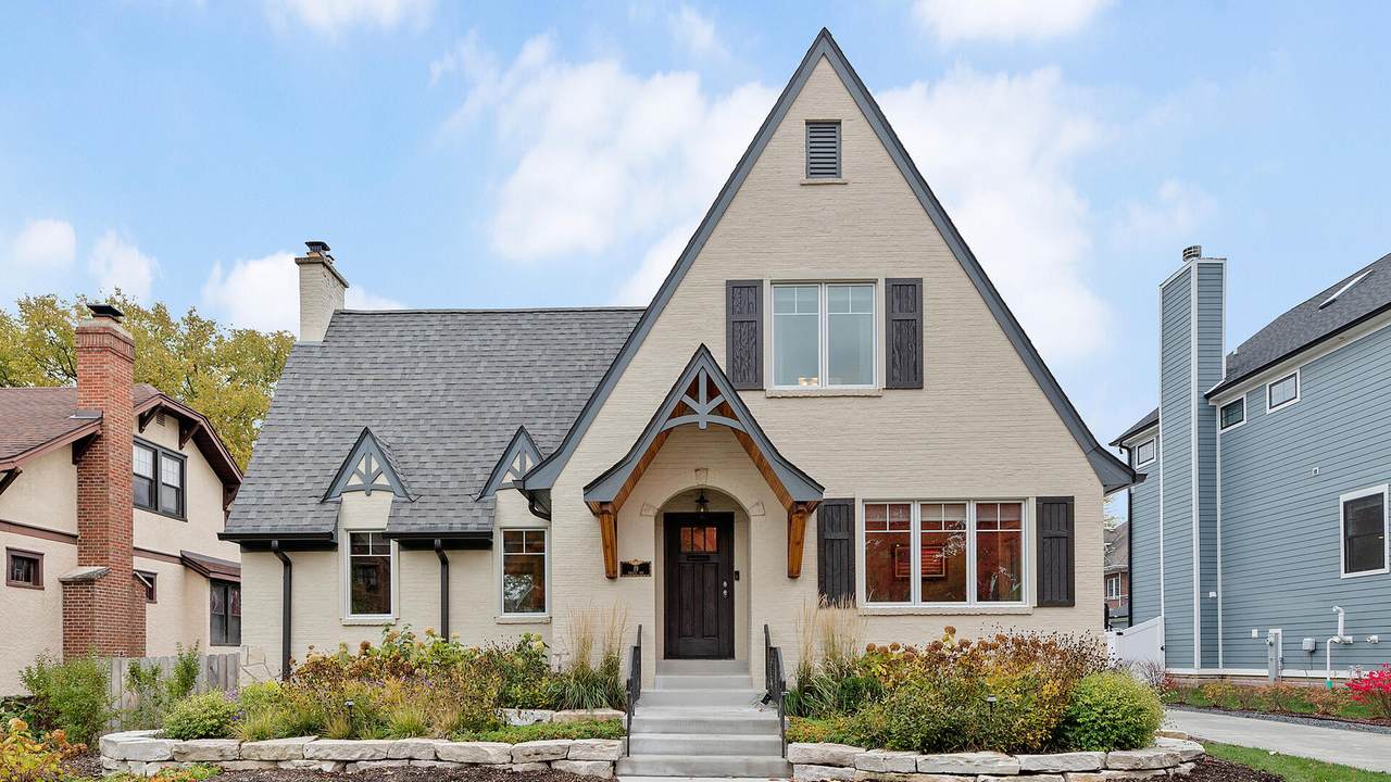 19 Drexel Avenue - Photo 1