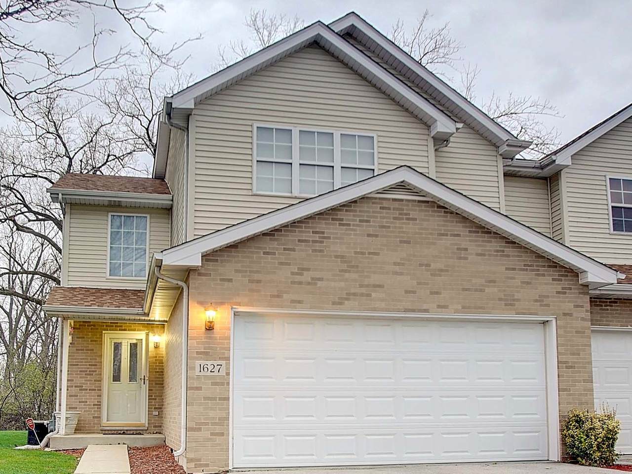 1627 Huntington Court - Photo 1