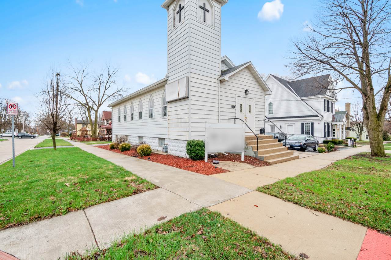 315 Walnut Avenue - Photo 1