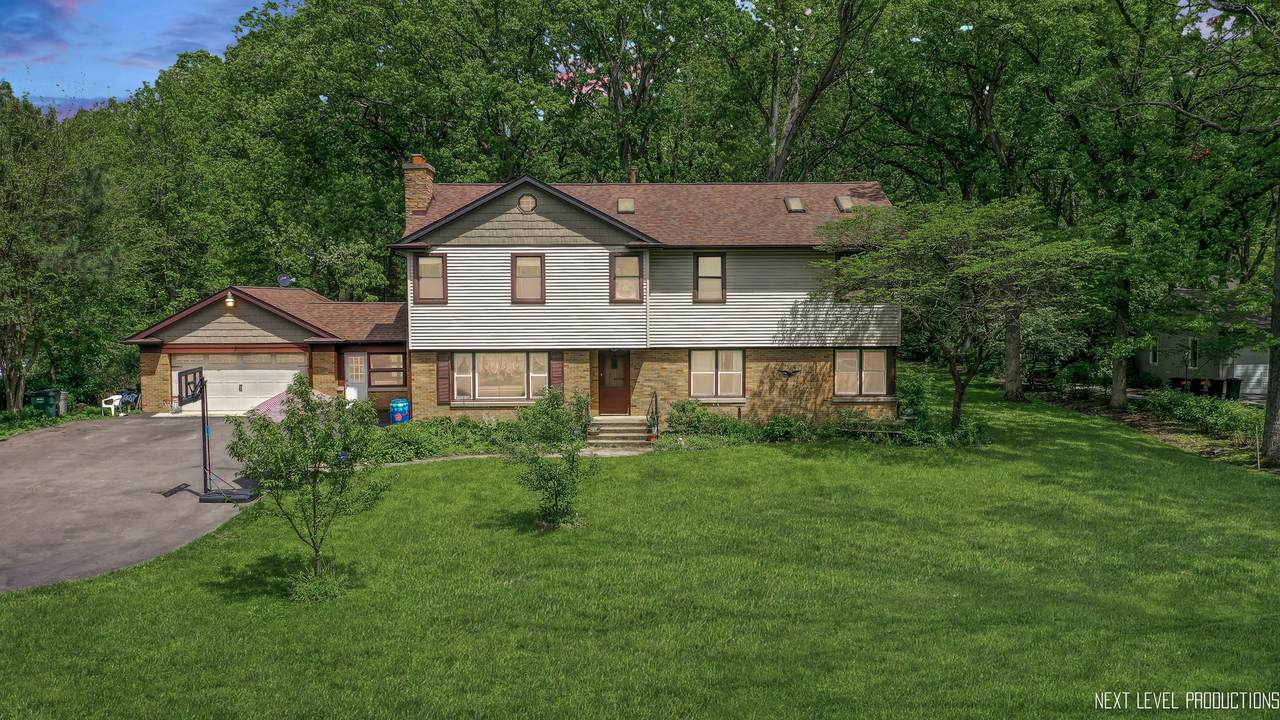 2S335 Williams Road - Photo 1