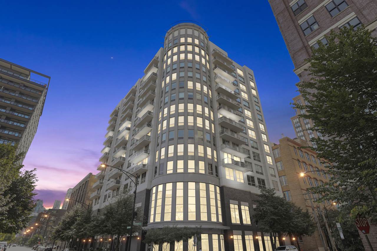 421 Huron Street - Photo 1
