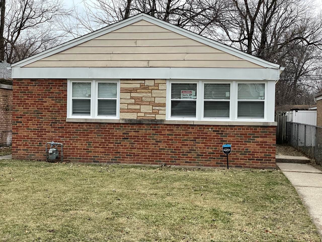 908 Vermont Avenue - Photo 1