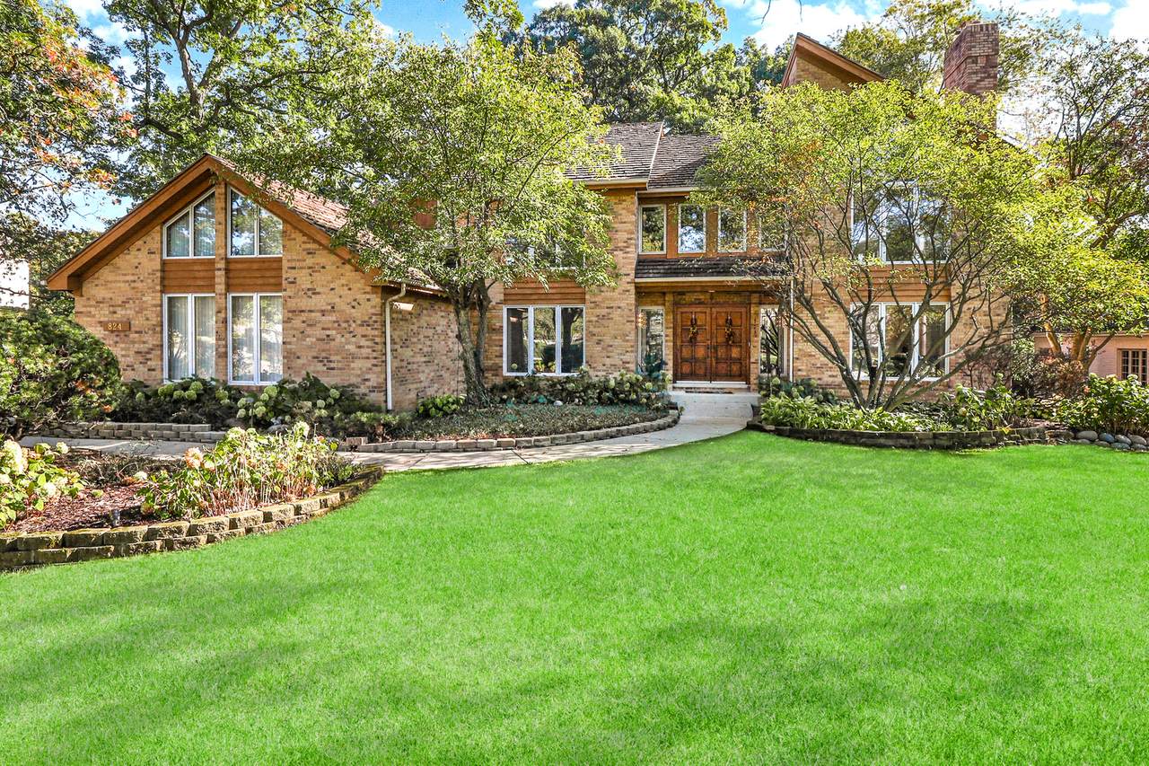 824 Saint Stephens Green - Photo 1