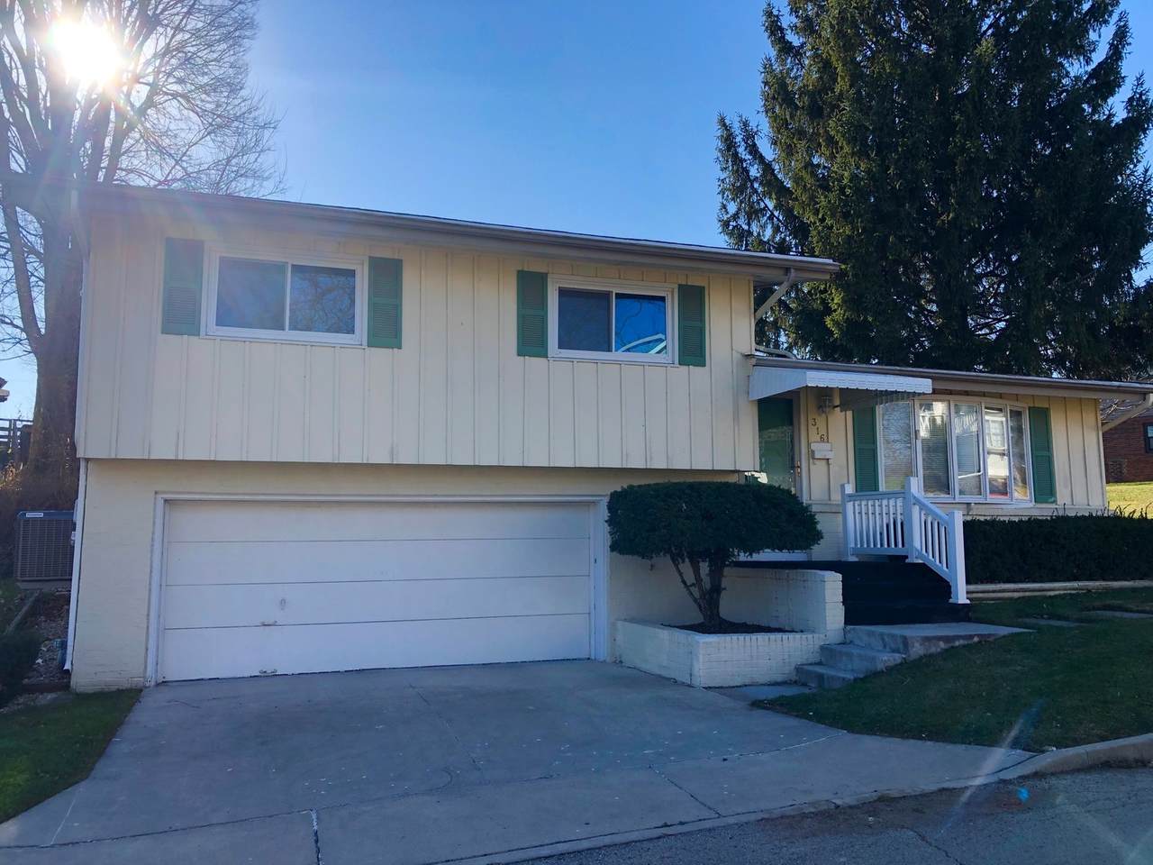 316 9th Street - Photo 1
