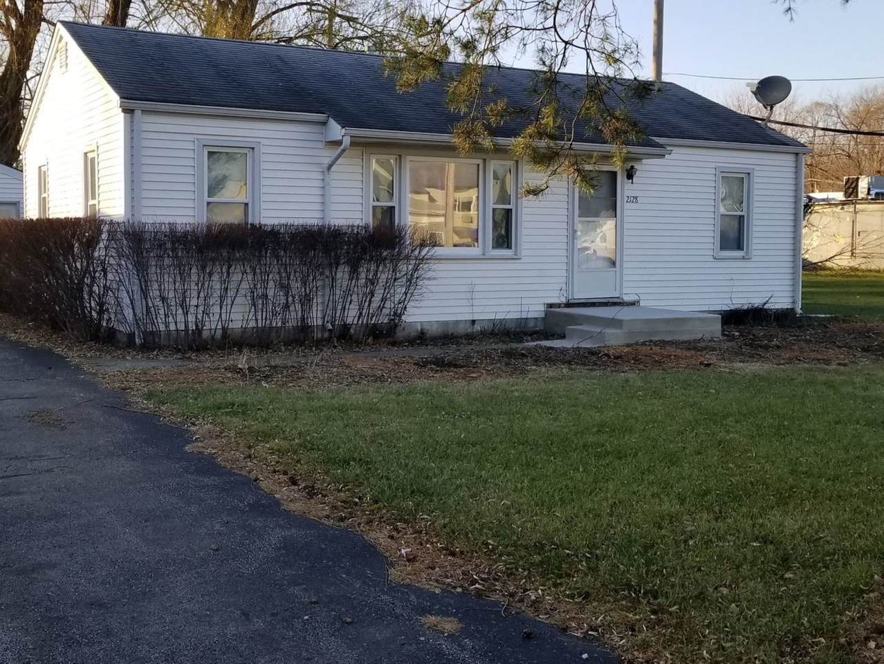 2128 Frolic Avenue - Photo 1