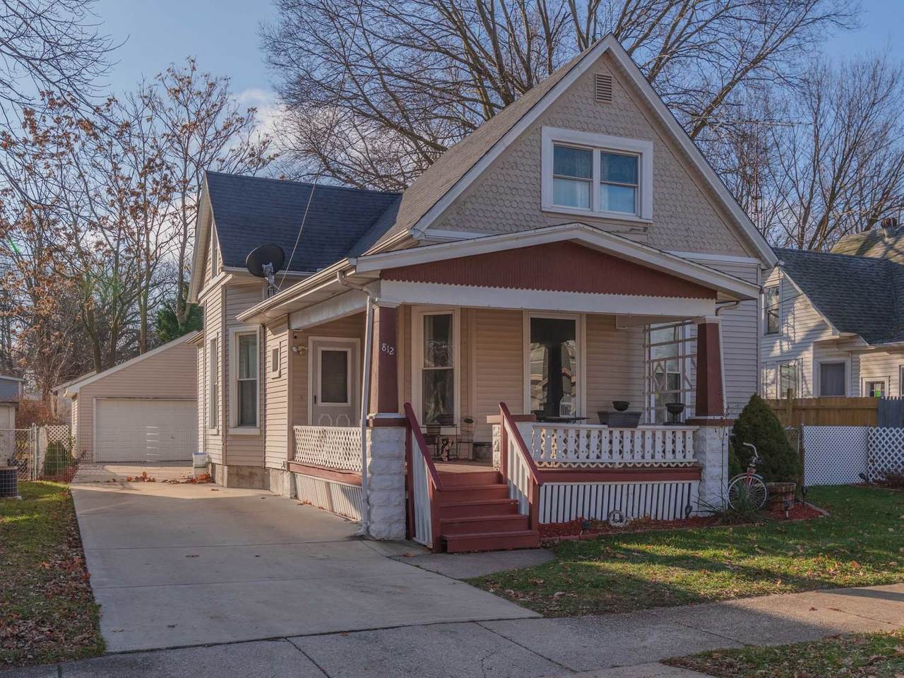 812 Oakland Avenue - Photo 1