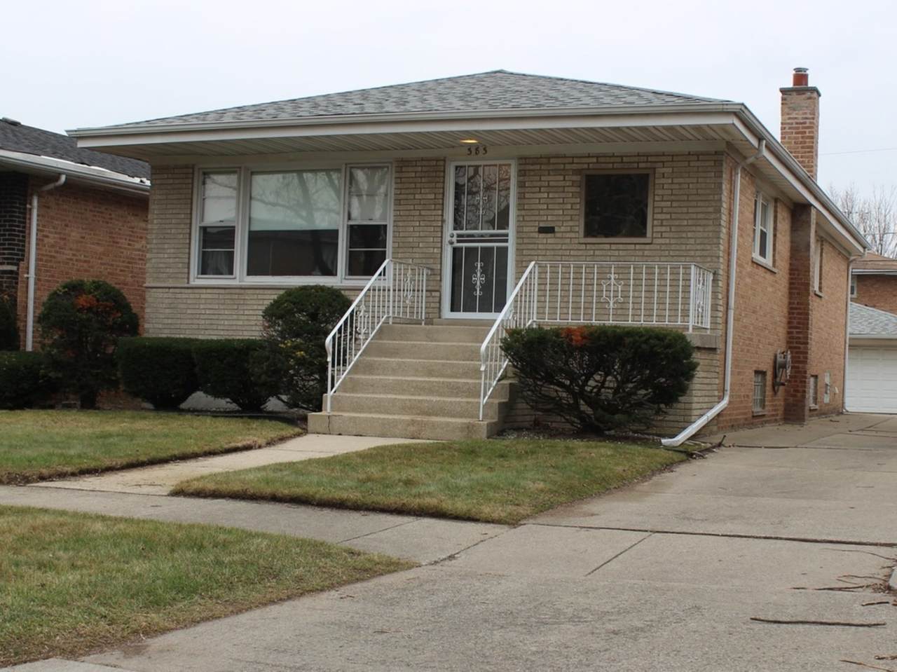 383 Prairie Avenue - Photo 1