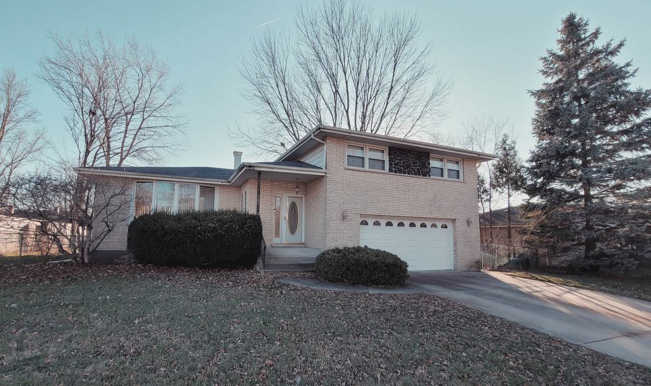 8569 Pine Street - Photo 1