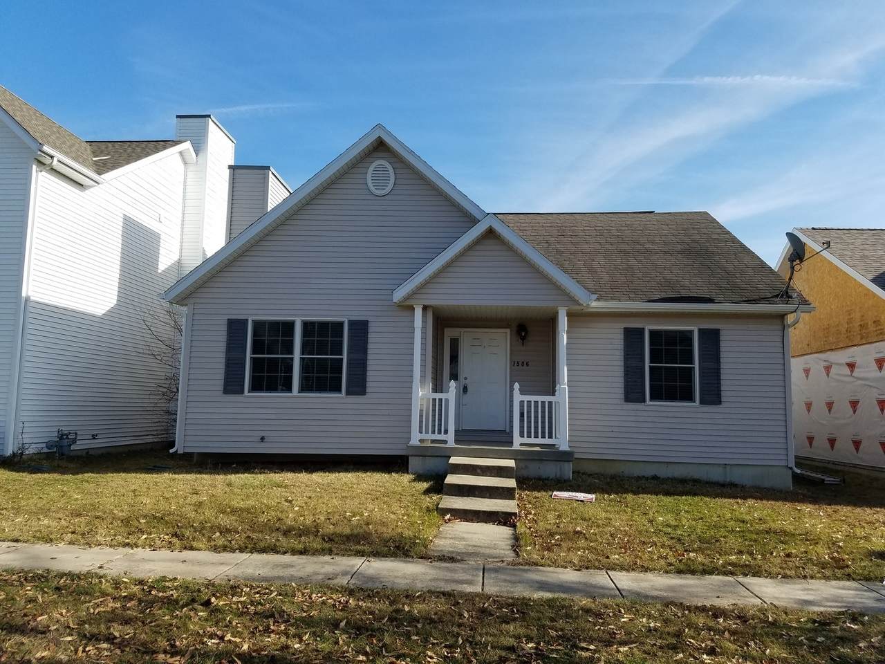1506 Montgomery Street - Photo 1