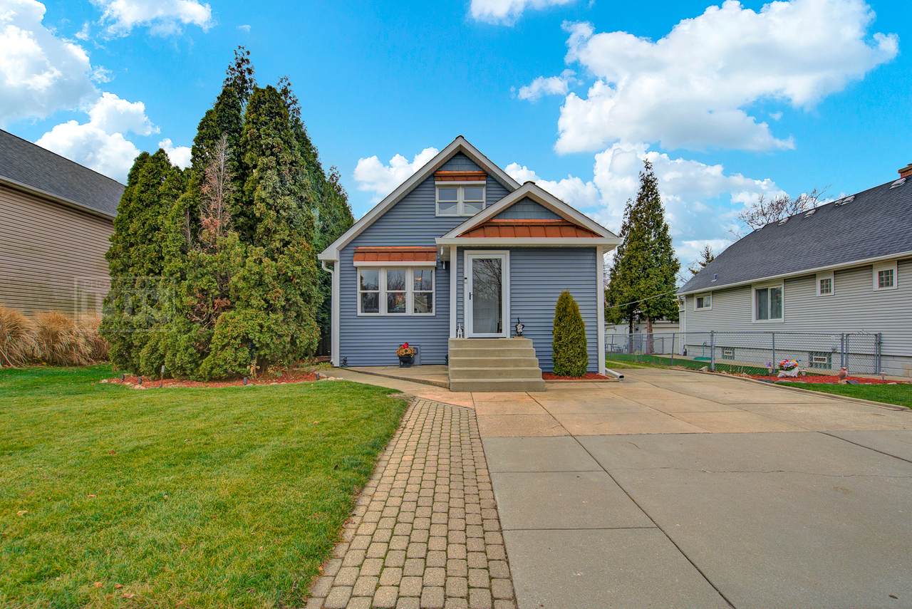 184 Glenview Avenue - Photo 1