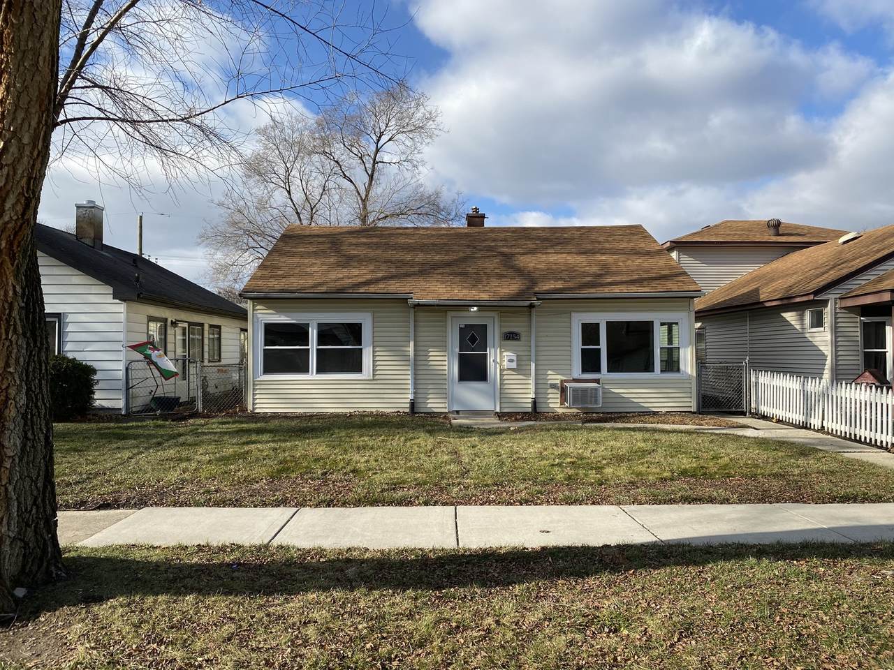 17154 Lorenz Avenue - Photo 1