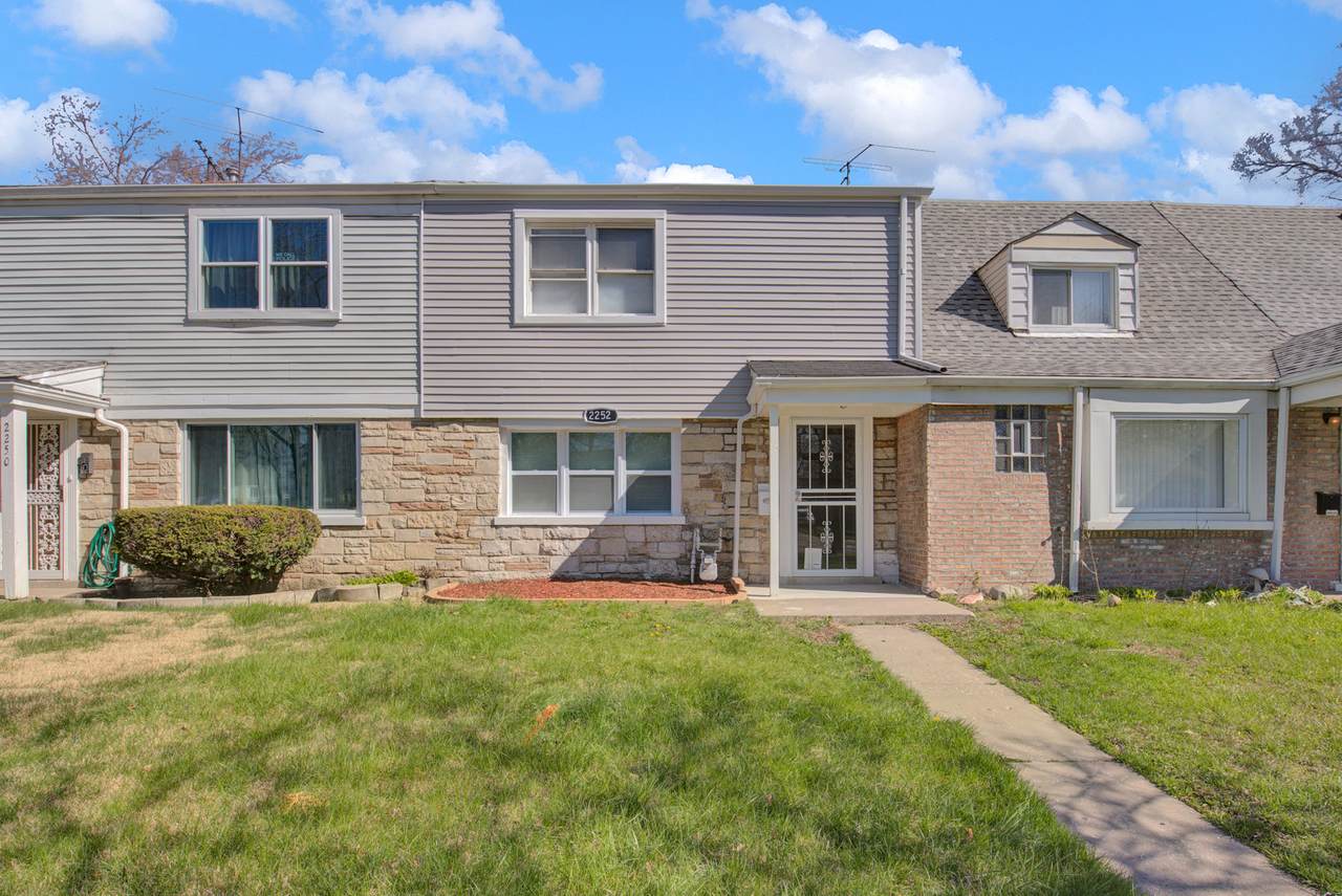 2252 96th Street - Photo 1