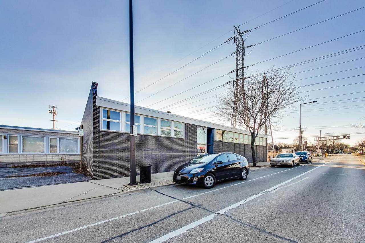 4849 Main Street - Photo 1