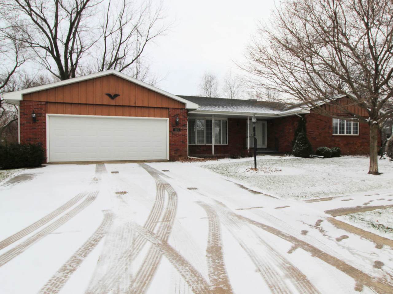 402 Pilot Drive - Photo 1