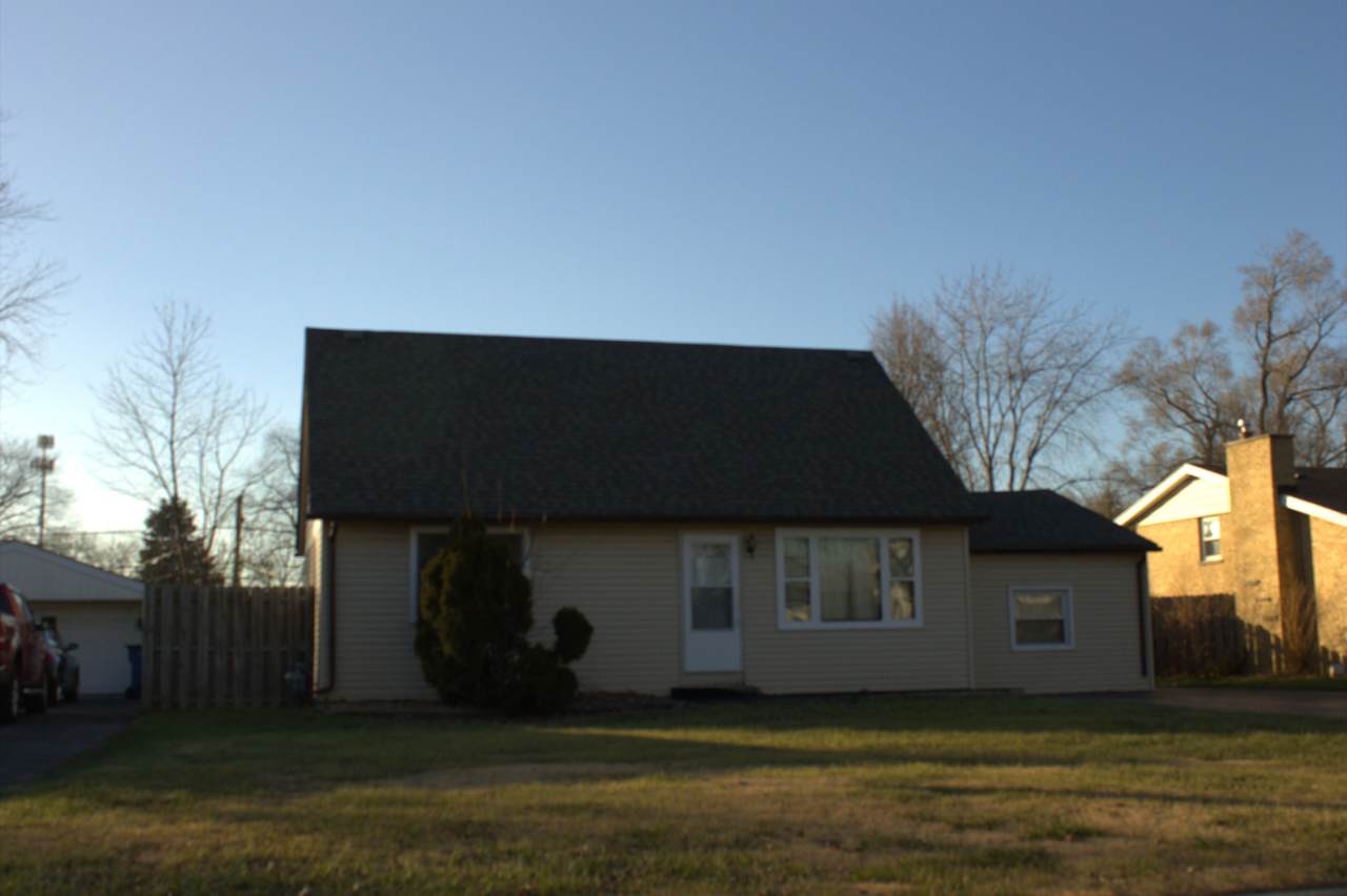 7734 Beloit Avenue - Photo 1